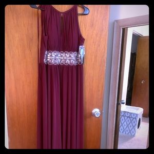 Long evening gown-new/never worn/with tags!